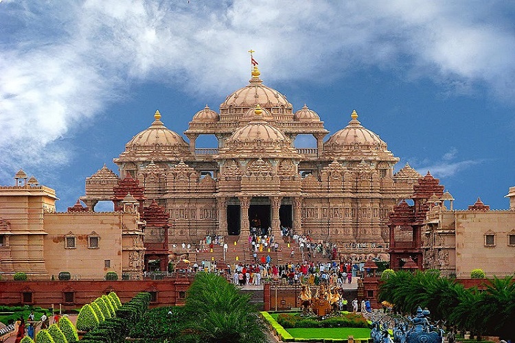 Vibrant Gujarat: Temples, Lions & Heritage